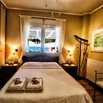 Luxurious By The Sea *