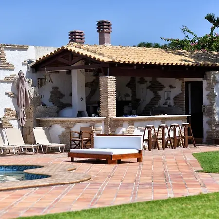 Luxurious By The Sea Villa