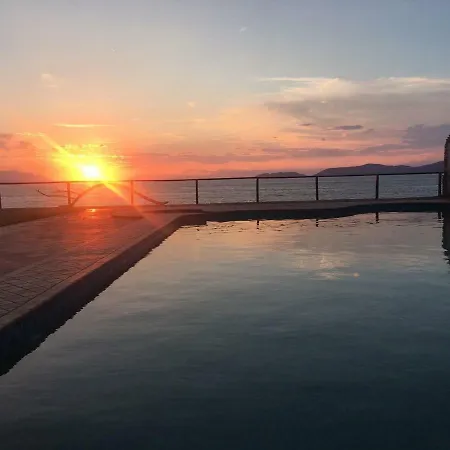 Luxurious By The Sea * Posidhonía