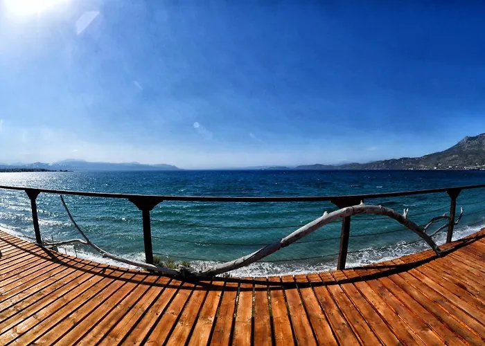 Luxurious By The Sea Villa Posidhonía