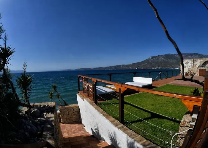 Luxurious By The Sea Villa