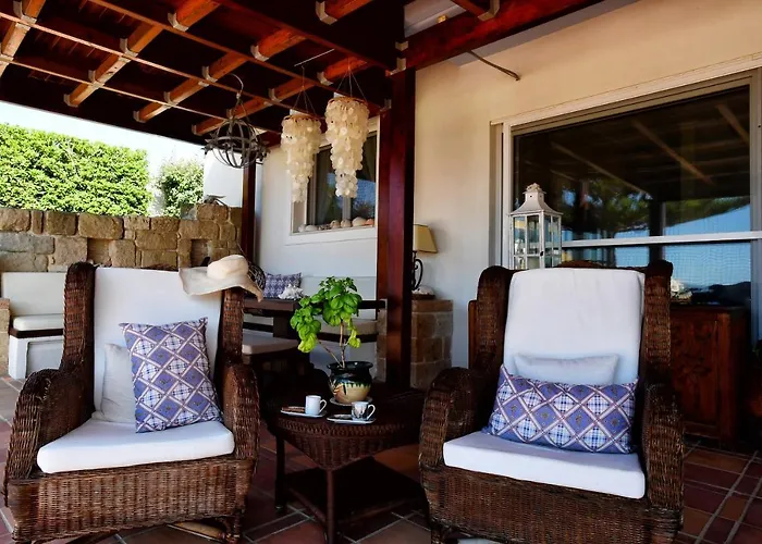 Luxurious By The Sea *