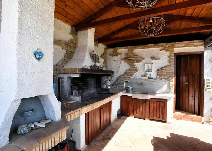 Luxurious By The Sea Posidhonía